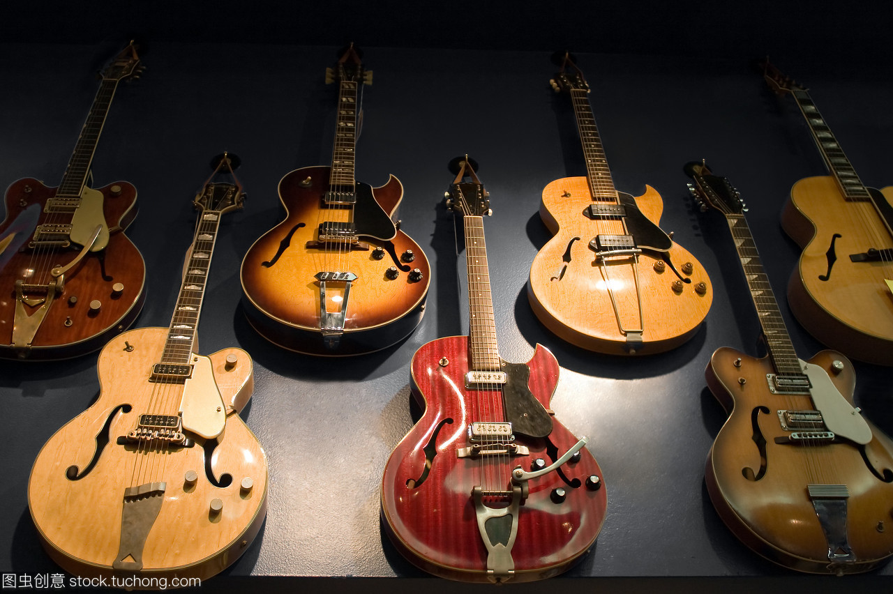 復古樂器的沉重藍調 一個頹廢與希望的行業故事